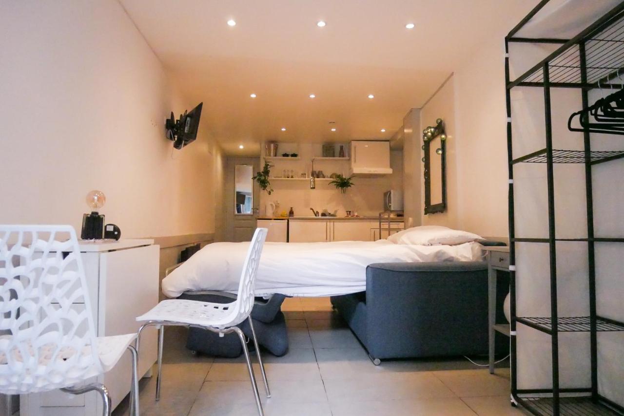 Le Studio - La Roquebrussanne Apartman Kültér fotó
