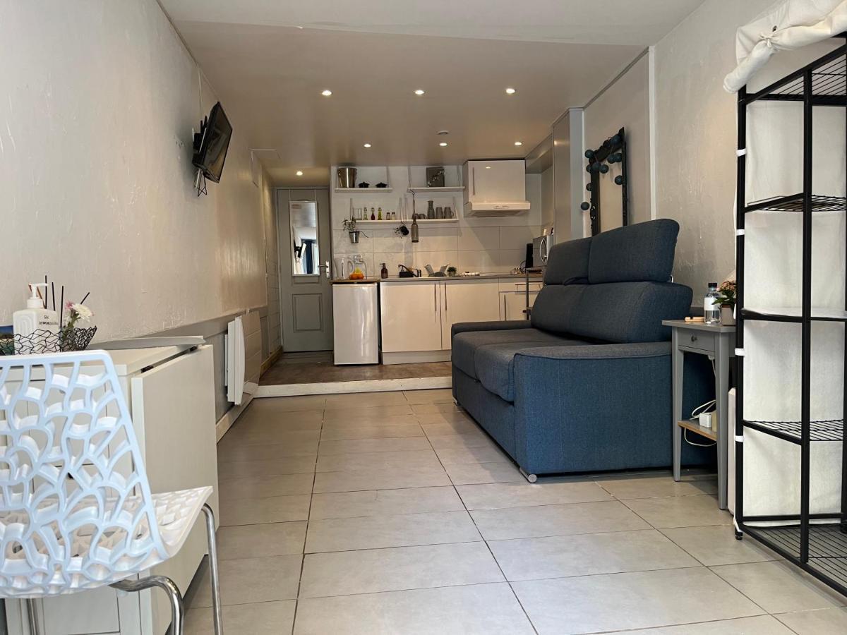 Le Studio - La Roquebrussanne Apartman Kültér fotó